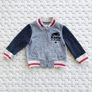 Roots Cabin Collection Zip-up. Perfect Condition!
Size 12-18 months.